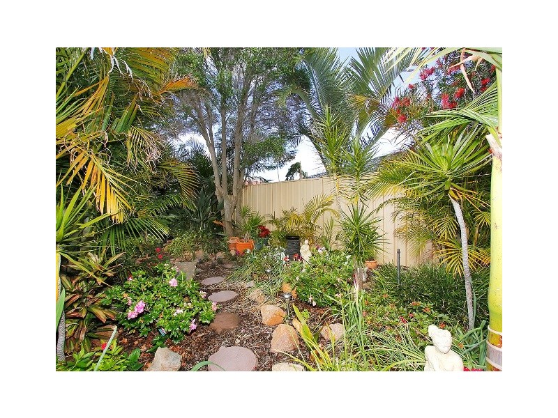 8 Roebuck Avenue, Canning Vale WA 6155