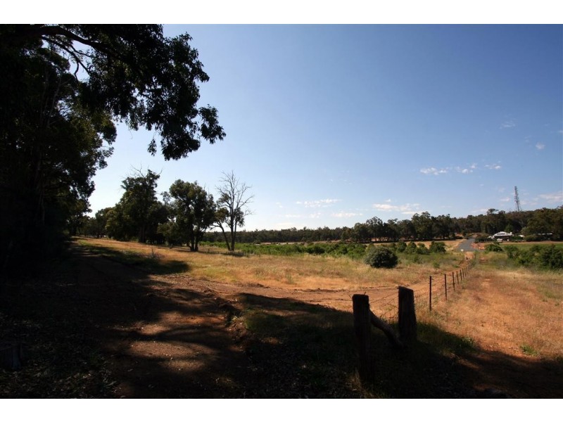 120 Osmond Glen, Sawyers Valley WA 6074