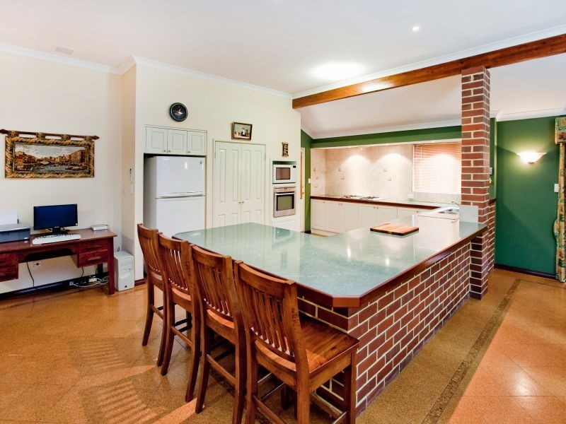 14 Hotham Crescent, Alexander Heights WA 6064