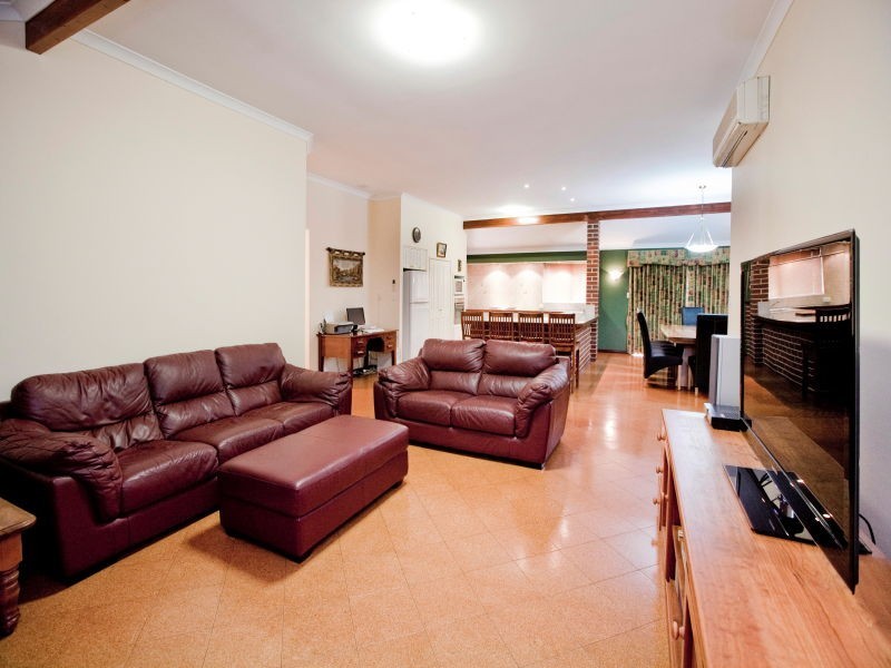 14 Hotham Crescent, Alexander Heights WA 6064