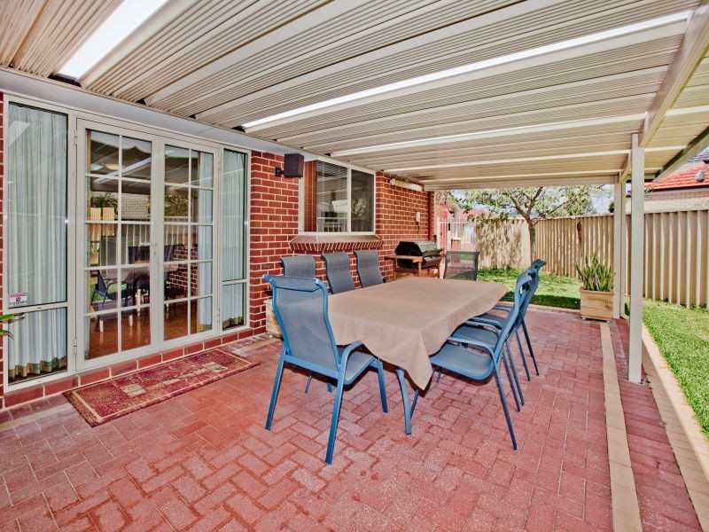 14 Hotham Crescent, Alexander Heights WA 6064