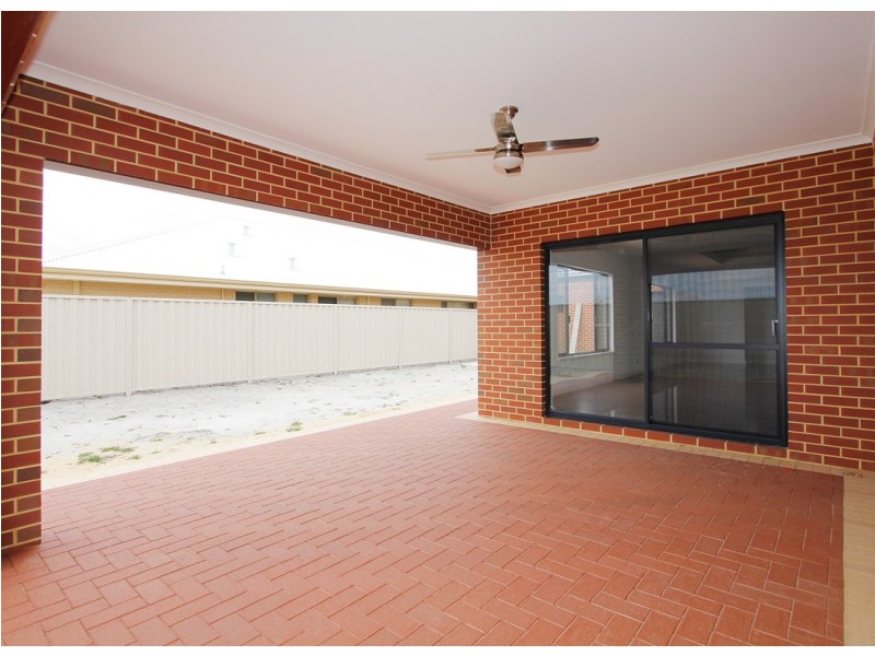 84 Waterfoot Loop, Canning Vale WA 6155