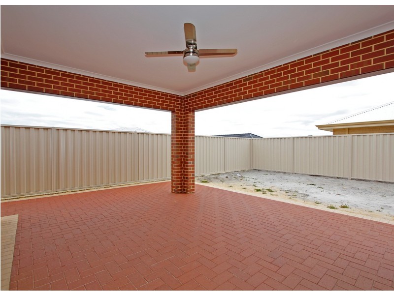 84 Waterfoot Loop, Canning Vale WA 6155