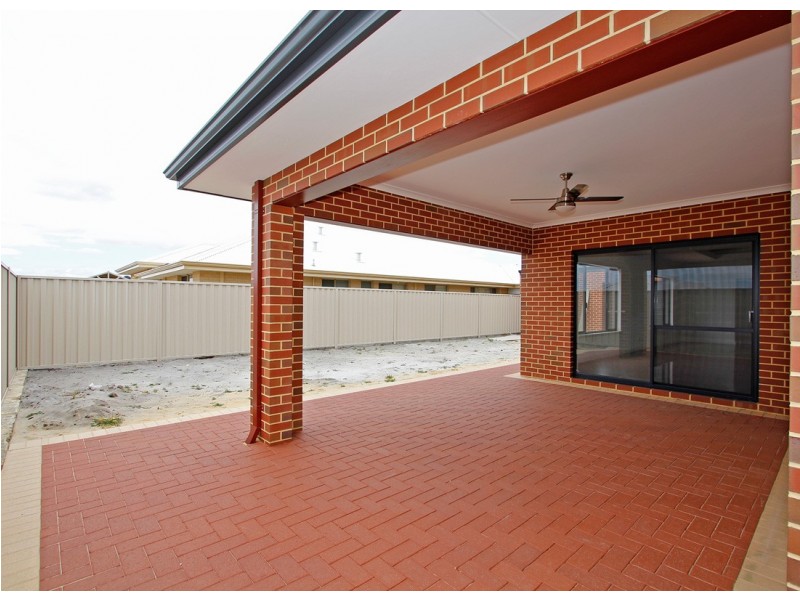 84 Waterfoot Loop, Canning Vale WA 6155