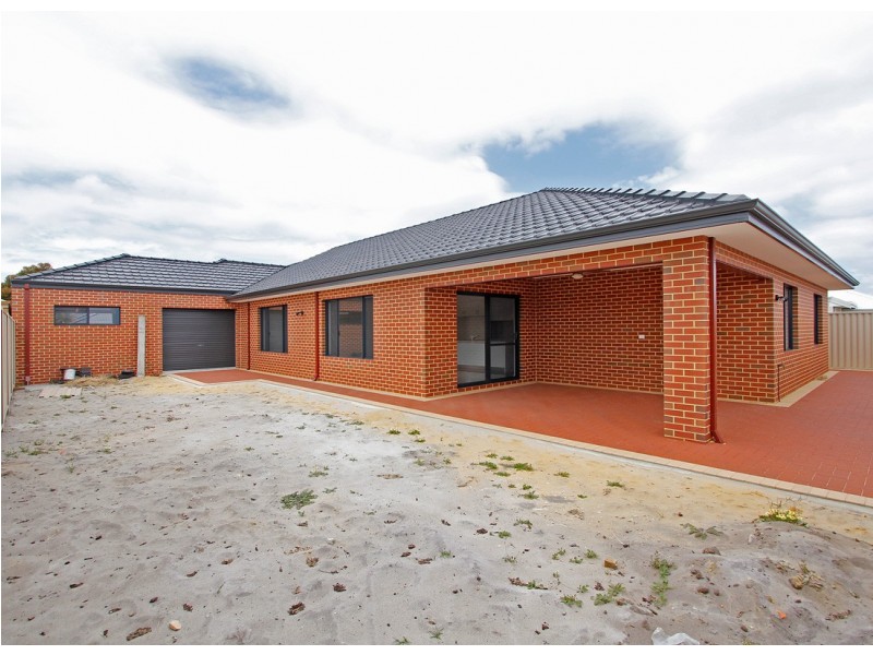84 Waterfoot Loop, Canning Vale WA 6155