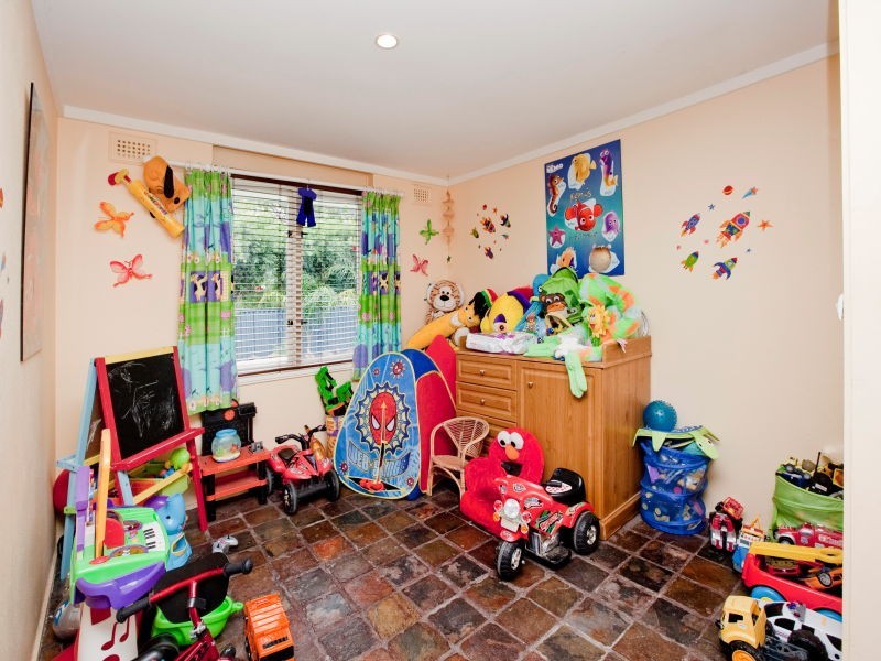 35 Ireland Way, Bassendean WA 6054