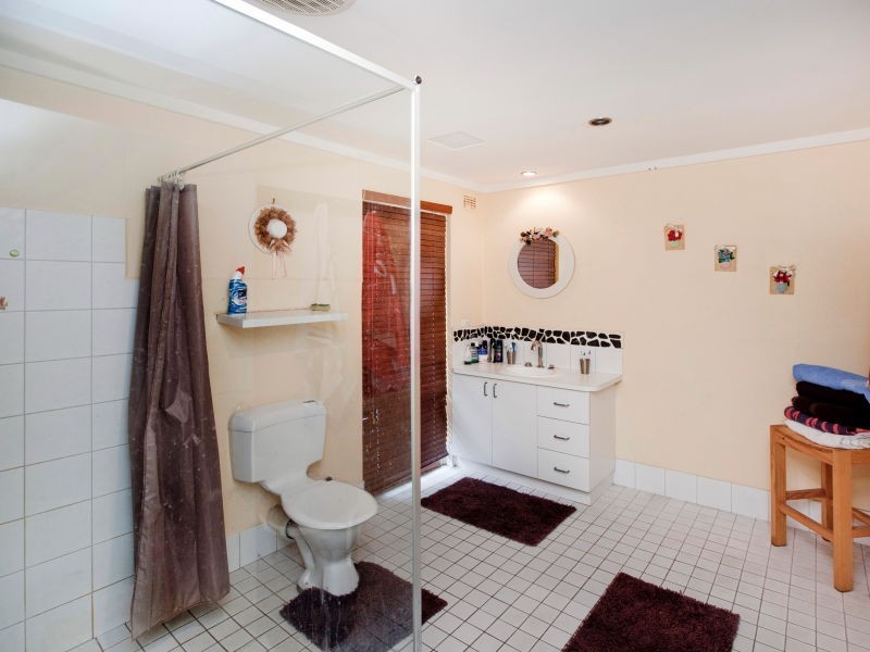 35 Ireland Way, Bassendean WA 6054