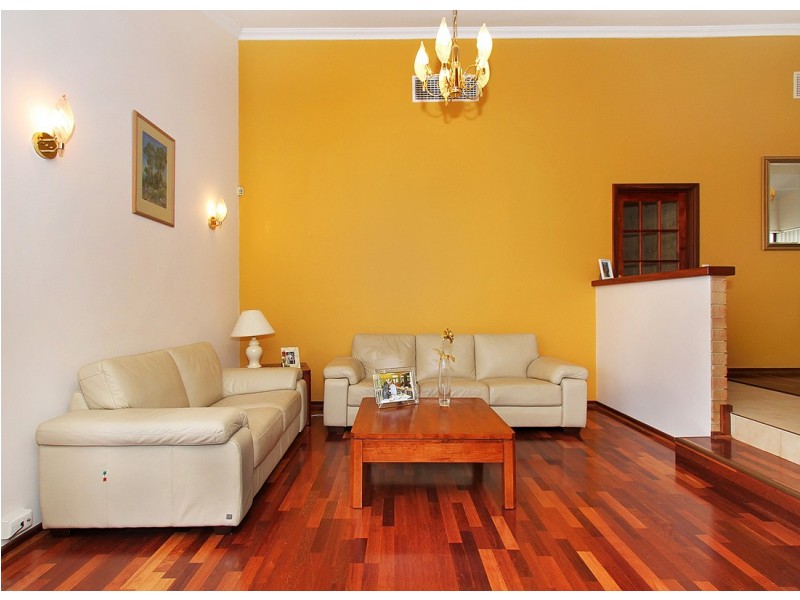 16 Springvale Drive, Warwick WA 6024