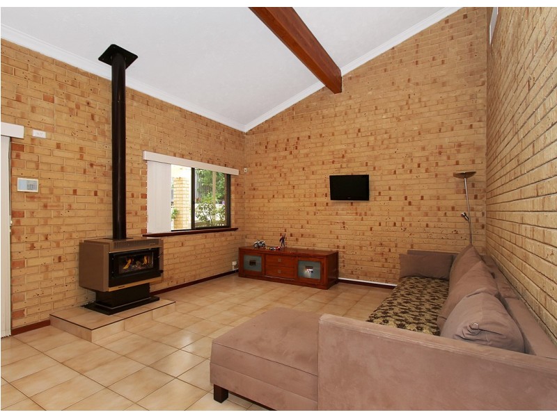 16 Springvale Drive, Warwick WA 6024