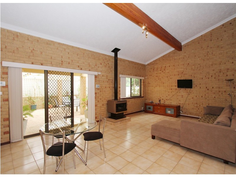 16 Springvale Drive, Warwick WA 6024