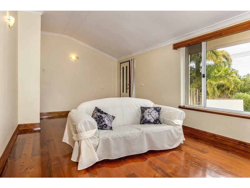 7 Kostas Close, Hocking WA 6065