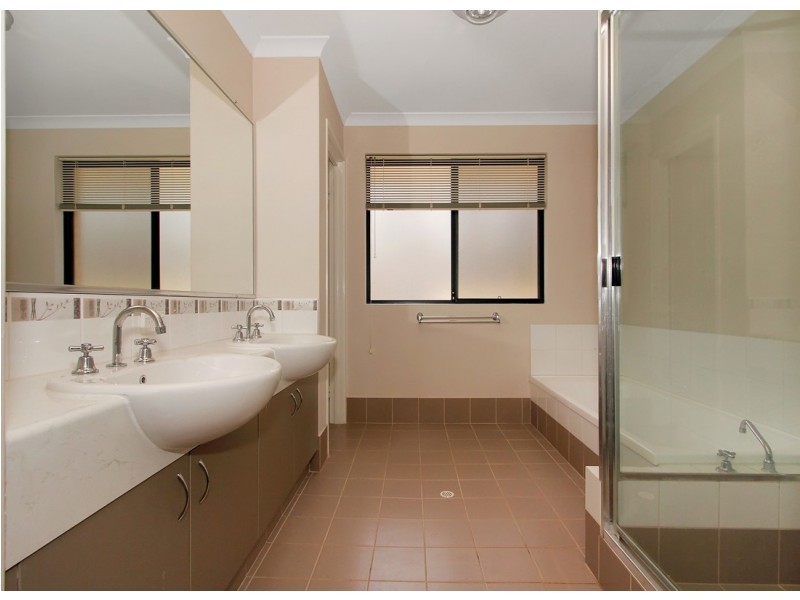 37 Mona Vale Loop, Ellenbrook WA 6069