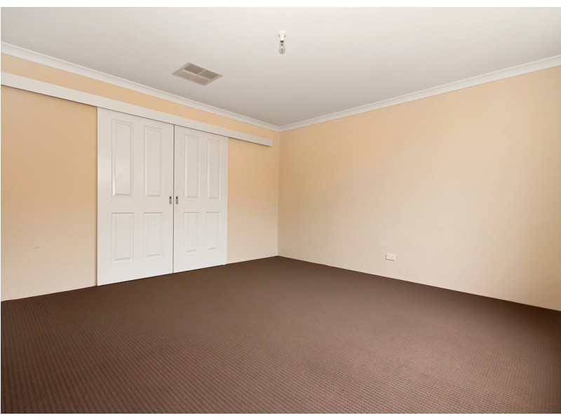 37 Mona Vale Loop, Ellenbrook WA 6069
