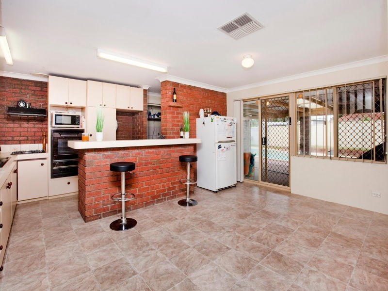 8 Purus Close, Beechboro WA 6063