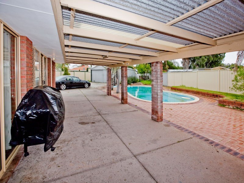 8 Purus Close, Beechboro WA 6063