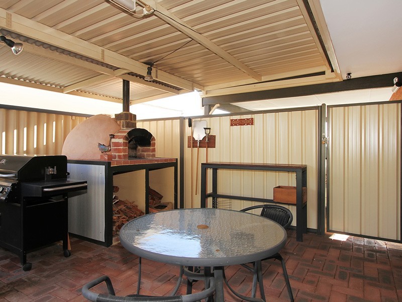 32 Sacramento Avenue, Beechboro WA 6063