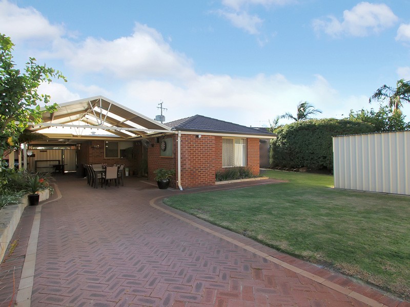 32 Sacramento Avenue, Beechboro WA 6063