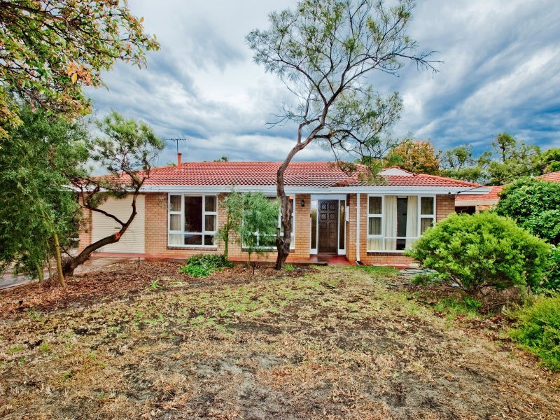 9 Crystal Brook Street, Dianella WA 6059