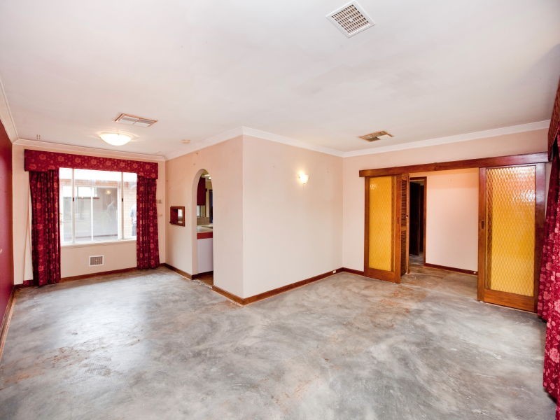 9 Crystal Brook Street, Dianella WA 6059