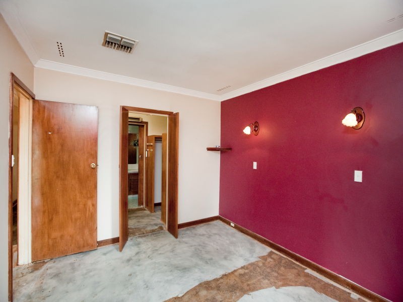 9 Crystal Brook Street, Dianella WA 6059