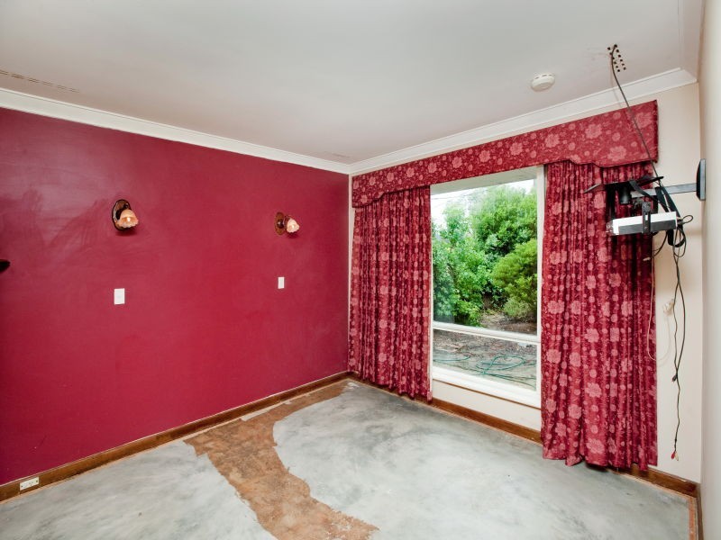 9 Crystal Brook Street, Dianella WA 6059