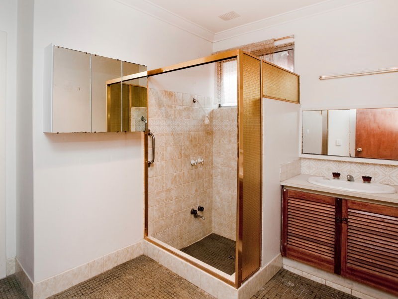 9 Crystal Brook Street, Dianella WA 6059