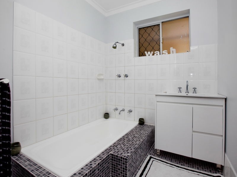 52 Jervois Street, Dianella WA 6059