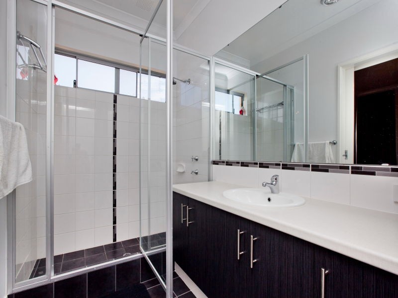 1 Halecroft Street, Landsdale WA 6065