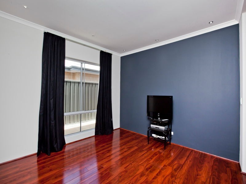 1 Halecroft Street, Landsdale WA 6065