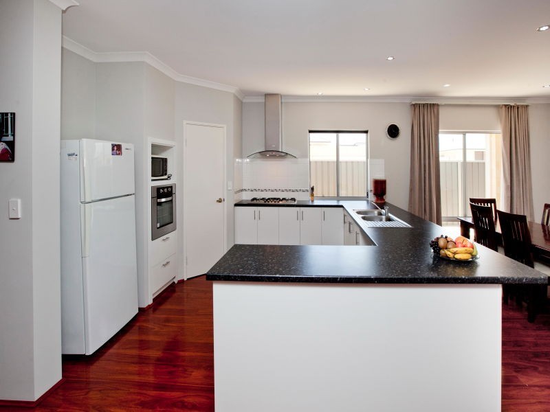 1 Halecroft Street, Landsdale WA 6065