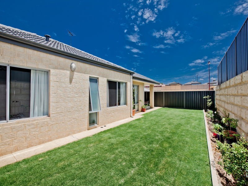 1 Halecroft Street, Landsdale WA 6065