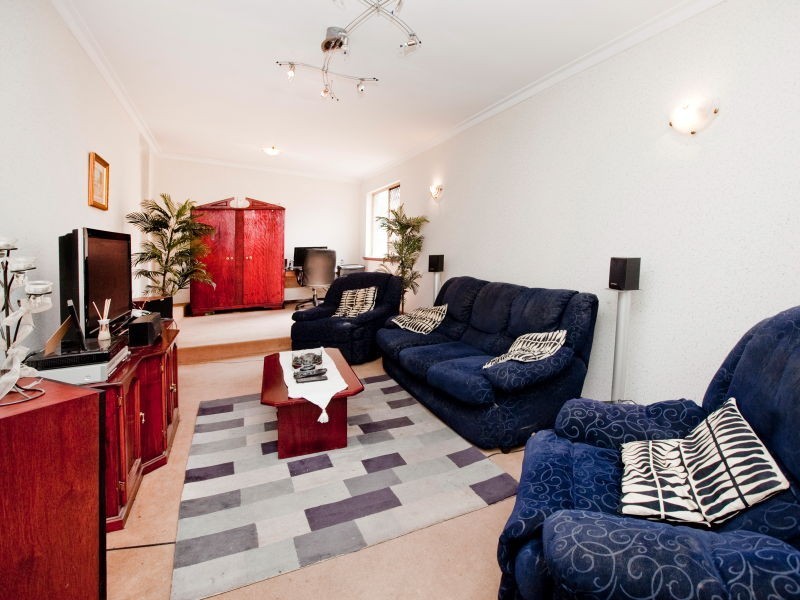 198 Anzac Terrace, Bassendean WA 6054