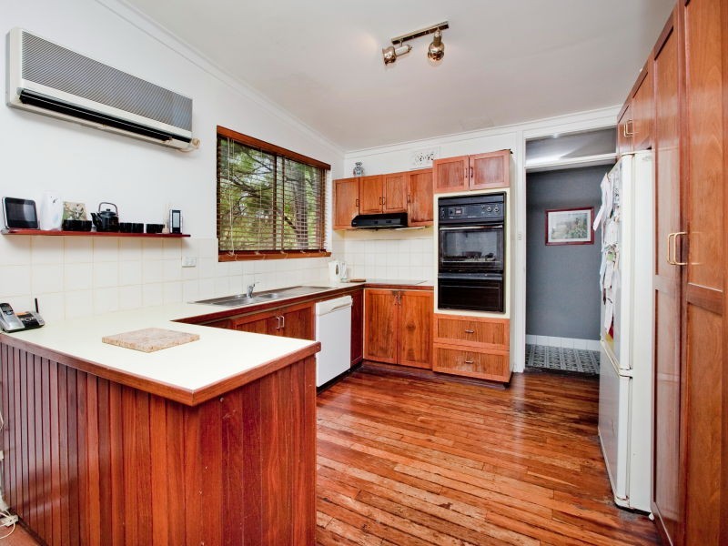 198 Anzac Terrace, Bassendean WA 6054