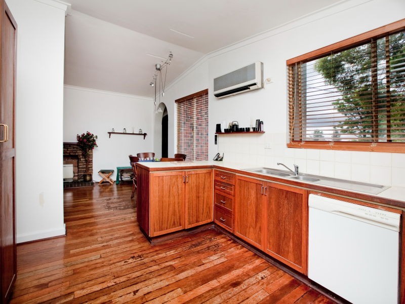 198 Anzac Terrace, Bassendean WA 6054