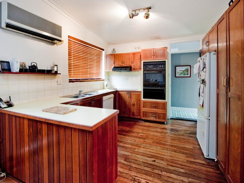 198 Anzac Terrace, Bassendean WA 6054