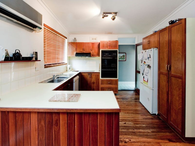 198 Anzac Terrace, Bassendean WA 6054