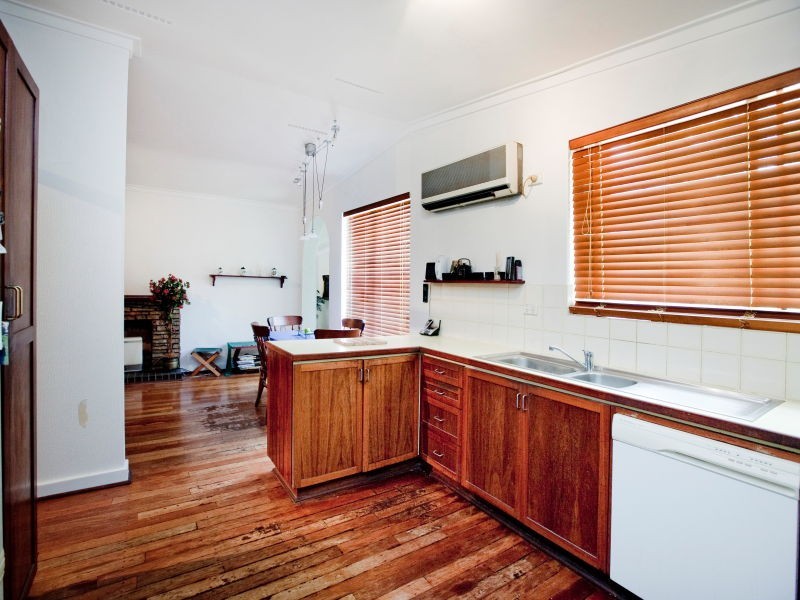 198 Anzac Terrace, Bassendean WA 6054