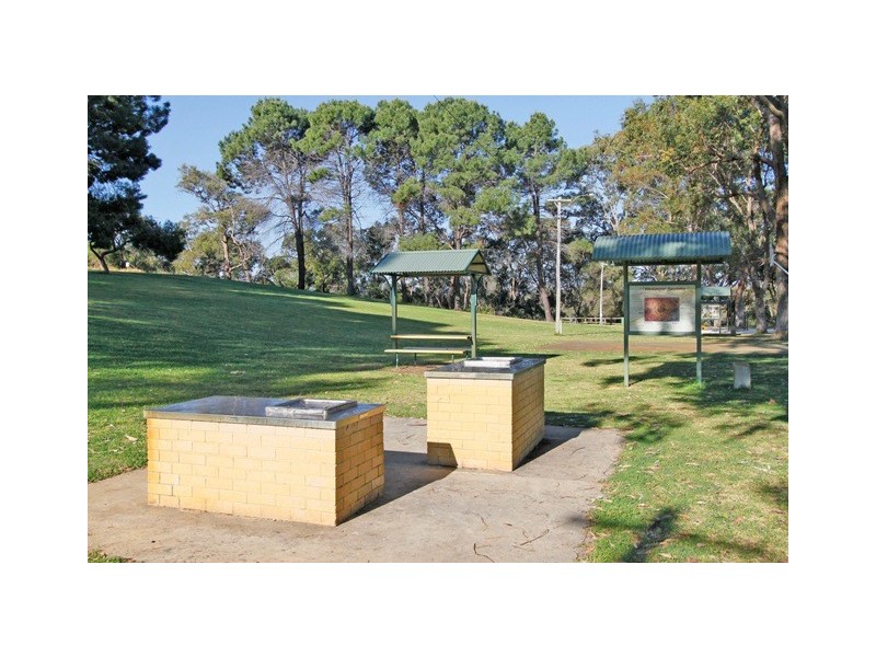 31 Fifth Avenue, Bassendean WA 6054