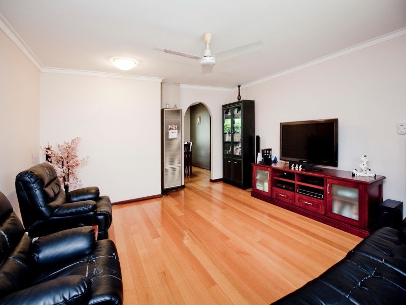 2 Burgess Street, Hamersley WA 6022