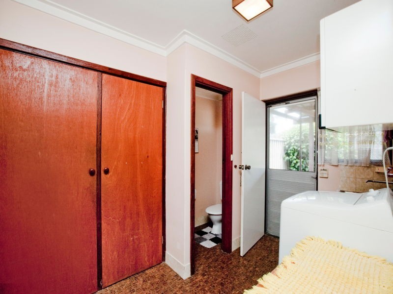 2 Burgess Street, Hamersley WA 6022