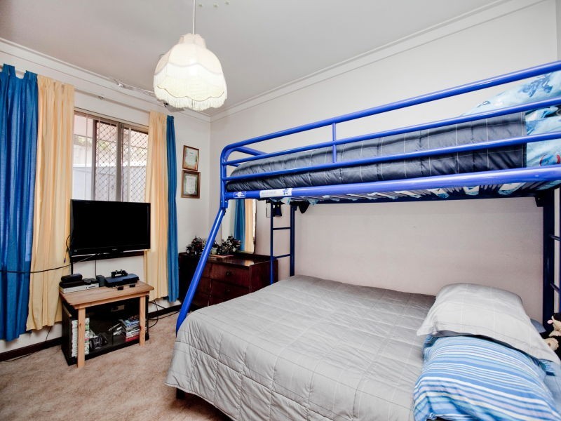 2 Burgess Street, Hamersley WA 6022