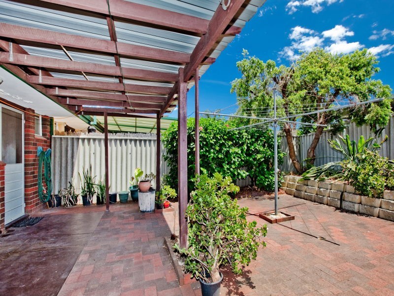 2 Burgess Street, Hamersley WA 6022