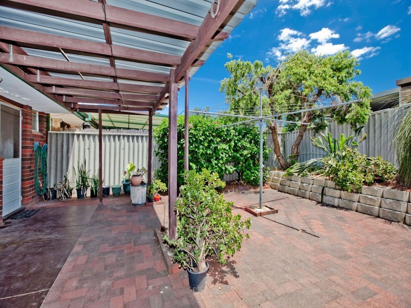 2 Burgess Street, Hamersley WA 6022
