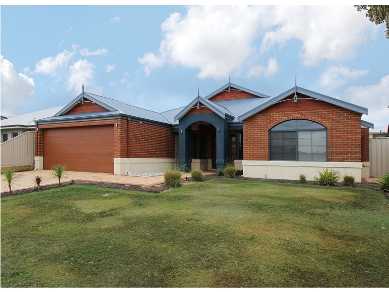 77 Waterfoot Loop, Canning Vale WA 6155