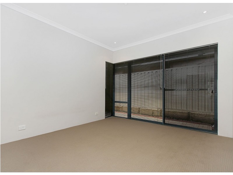 77 Waterfoot Loop, Canning Vale WA 6155