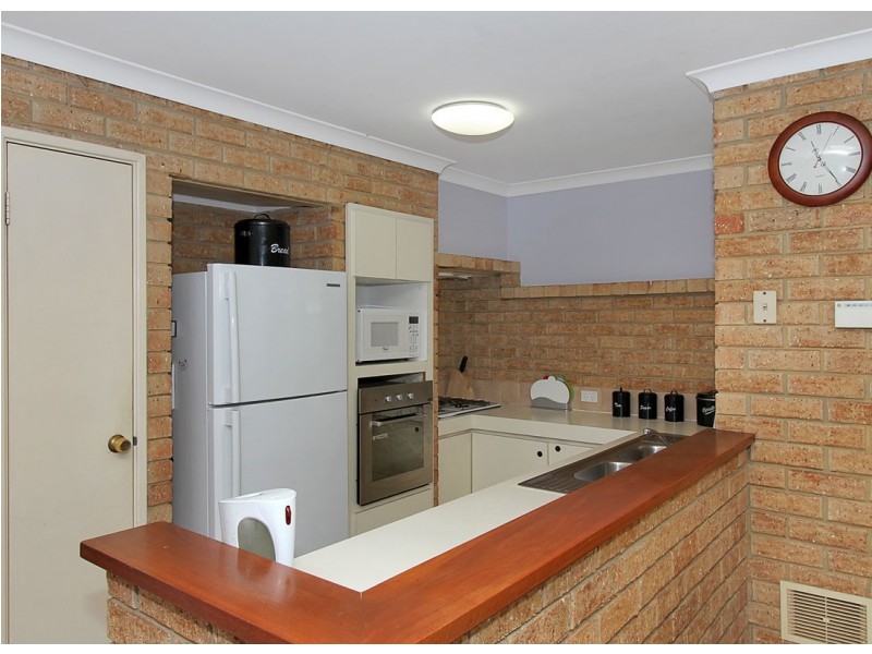 28 Aussat Drive, Eden Hill WA 6054