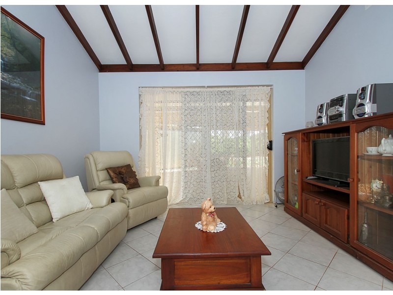 28 Aussat Drive, Eden Hill WA 6054