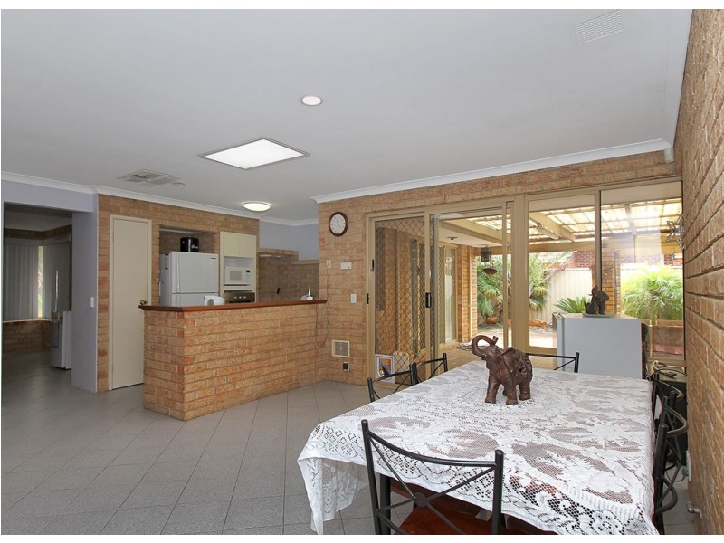 28 Aussat Drive, Eden Hill WA 6054