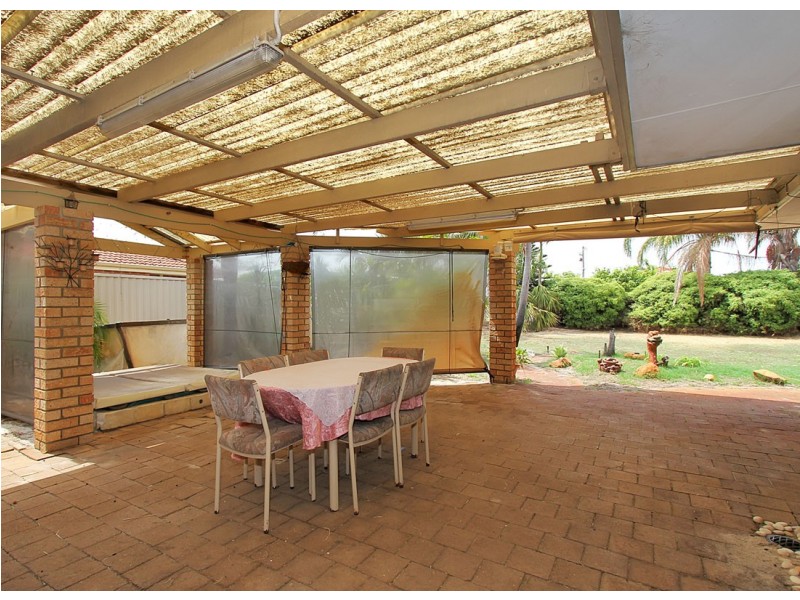 28 Aussat Drive, Eden Hill WA 6054