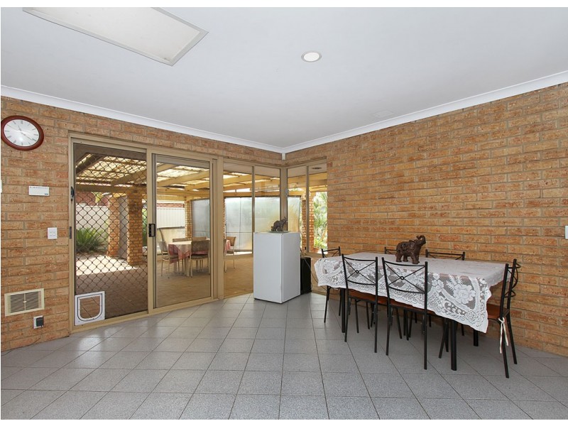 28 Aussat Drive, Eden Hill WA 6054